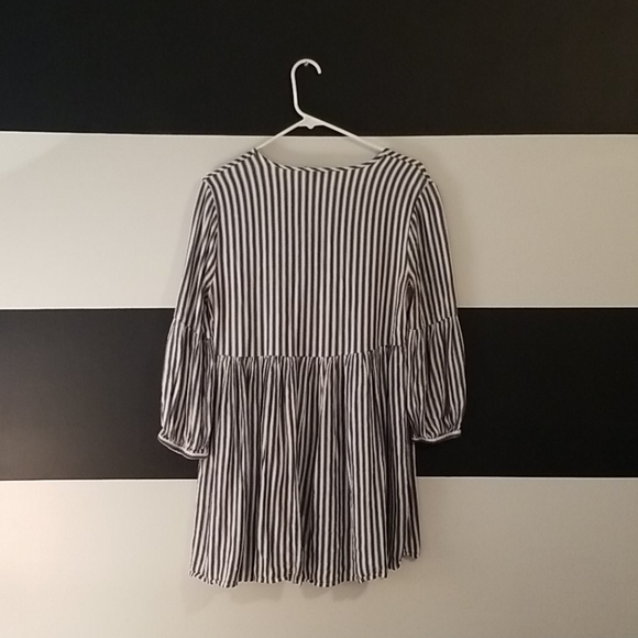 Forever 21 Dress - Picture 2 of 3